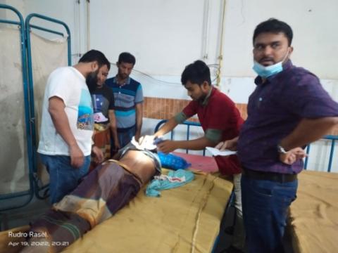 দুই ভাগ্নের বিরোধ মিটাতে গিয়ে মামা জখম!