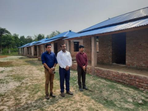 জীবননগর প্রস্তাবিত দৌলৎগঞ্জ মাজদিয়া স্থলবন্দর ও বঙ্গবন্ধু পল্লীর ঘর পরিদর্শন করলেন জেলা প্রশাসক আমিনুল ইসলাম