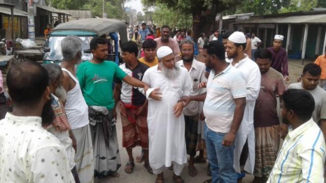 দর্শনায় মাদ্রাসা পরিচালকের প্রকাশ্যে অপরাধ স্বীকার, অভিযুক্ত গ্রেপ্তার