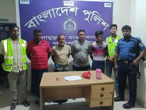 দামুড়হুদায় ইয়াবা-গাঁজাসহ চার মাদক ব্যবসায়ী আটক