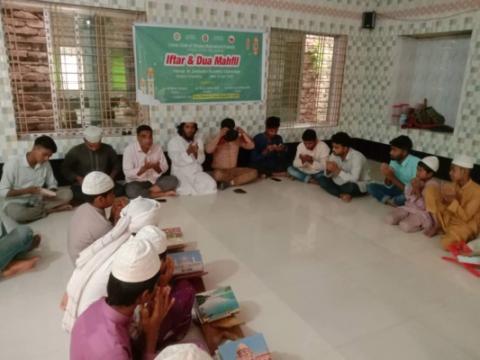 চুয়াডাঙ্গা ও ঝিনাইদহে বিভিন্ন সামাজিক ও স্বেচ্ছাসেবী সংগঠনের উদ্যোগে দোয়া ও ইফতার মাহফিল