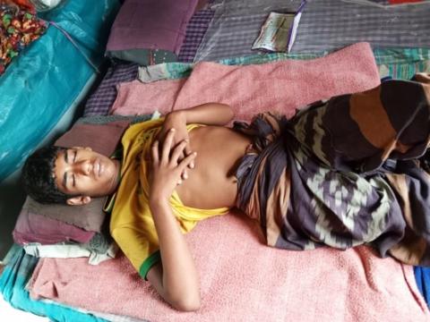 দামুড়হুদায় বেপরোয়া ট্রাক্টরের নিচে পড়ে দুই কিশোর আহত
