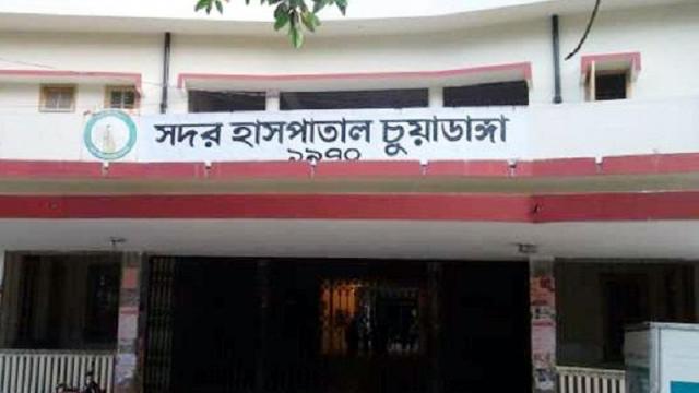 চুয়াডাঙ্গা সদর হাসপাতালের চিকিৎসকই দালালের সহায়তাকারী, একজন আটক