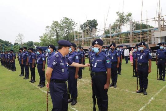 চুয়াডাঙ্গা জেলা পুলিশের সাপ্তাহিক মাস্টার প্যারেড অনুষ্ঠিত