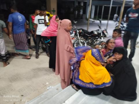 পৃথক স্থানে ছাদ থেকে পড়ে শিশুসহ দুজন আহত