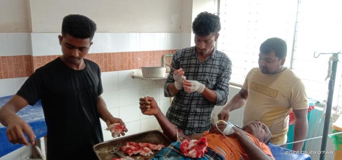 বাবার হেসোয় জখম ছেলে