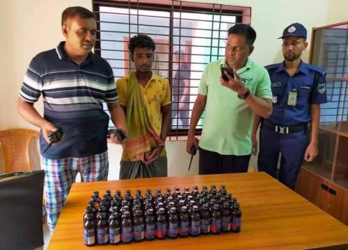 গাংনীতে ৭০ বোতল ফেনসিডিলসহ মাদক ব্যবসায়ী আটক