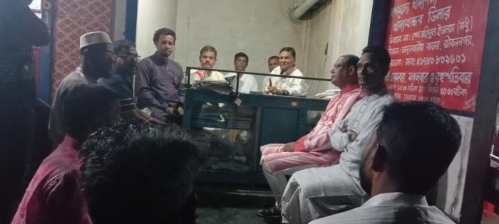 আন্দুলবাড়ীয়ায় নেতা-কর্মীদের সাথে ঈদোত্তর শুভেচ্ছাবিনিময়