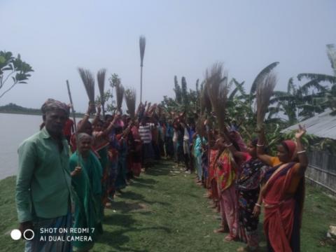 পাকশিয়া বিলকে কেন্দ্র করে উত্তেজনা, রাজু চেয়ারম্যানের বিরুদ্ধে হিন্দুু সম্প্রদায়কে উচ্ছেদ ও হুমকির অভিযোগ
