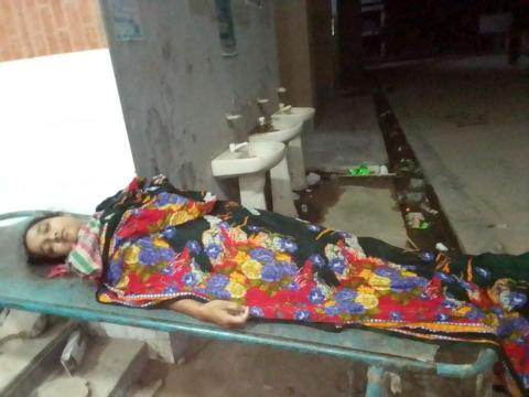 দামুড়হুদায় পরকিয়ার জেরে ভাবি-দেবরের বিষপান : ভাবীর মৃত্যু