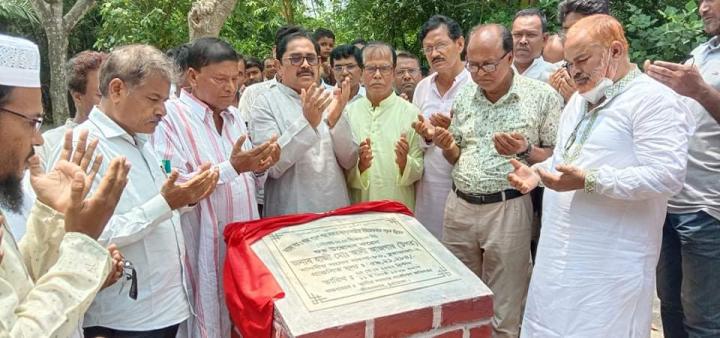 জীবননগরে তিন ইউনিয়নে রাস্তা নির্মাণকাজের উদ্বোধন