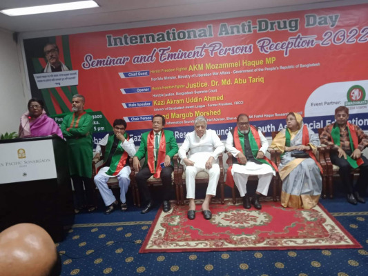 মাদার তেরেসা অ্যাওয়ার্ড পেলেন চুয়াডাঙ্গা পৌর ডিগ্রি কলেজের অধ্যক্ষ আবু রাশেদ