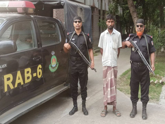 ট্যাপেন্টাডল ট্যাবলেটসহ মাদক ব্যবসায়ী গ্রেপ্তার