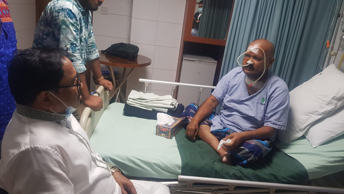 সড়ক দুর্ঘটনায় আহত যুবলীগ নেতার খোঁজ নিলেন এমপি টগর