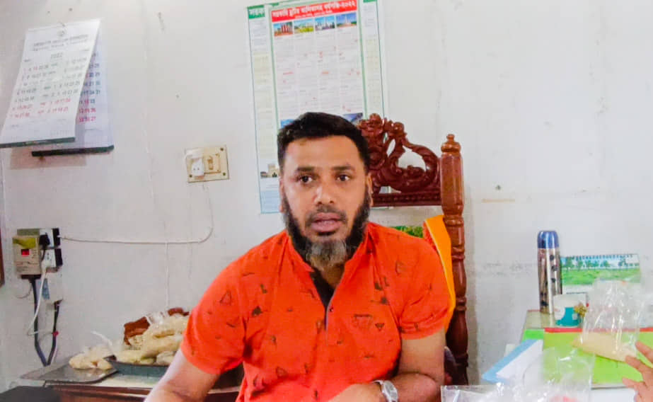জীবননগর উপজেলা খাদ্যগুদামের কর্মকর্তা কাওসারের কাণ্ড
