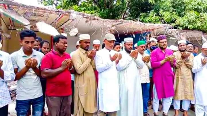 মেহেরপুর কোর্ট মসজিদ মার্কেটের ক্ষতিগ্রস্ত ব্যবসায়ীদের জন্য বিশেষ মোনাজাত