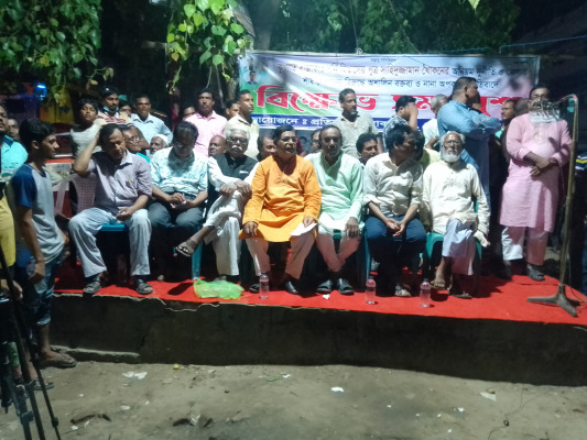 গাংনীতে এমপি সাহিদুজ্জামান খোকনের বিরুদ্ধে বিক্ষোভ সমাবেশ