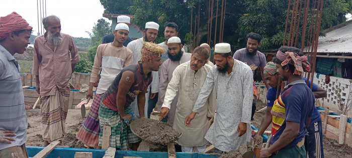 আন্দুলবাড়ীয়ায় ক্বওমি মাদরাসার নতুন ভবন নির্মাণ কাজের উদ্বোধন