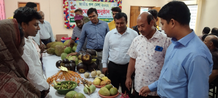 মুজিবনগর তিন দিনব্যাপী জাতীয় ফল মেলার উদ্বোধন