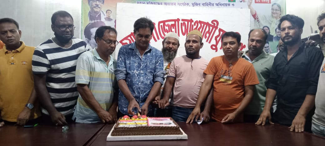 চুয়াডাঙ্গায় বাংলাদেশ যুবলীগের সম্পাদক মাইনুল হোসেন খান নিখিলের জন্মদিন পালিত