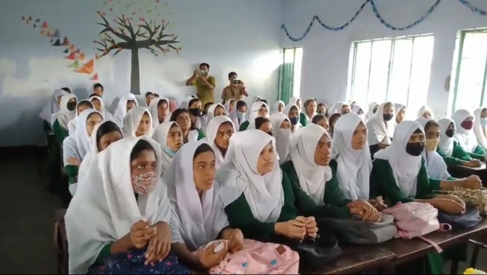জীবননগরে কিশোরীদের সচেতনতামূলক প্রশিক্ষণ অনুষ্ঠিত