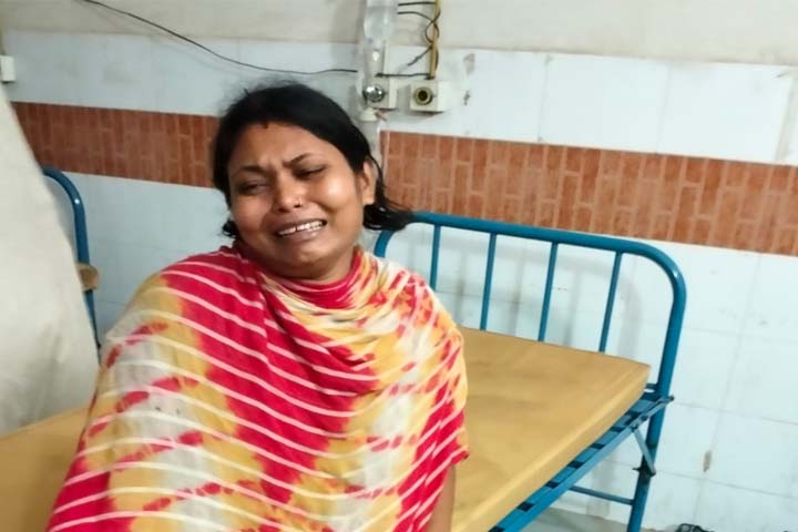 আলমডাঙ্গায় তুচ্ছ ঘটনায় স্বামী-স্ত্রীকে পিটিয়ে জখম