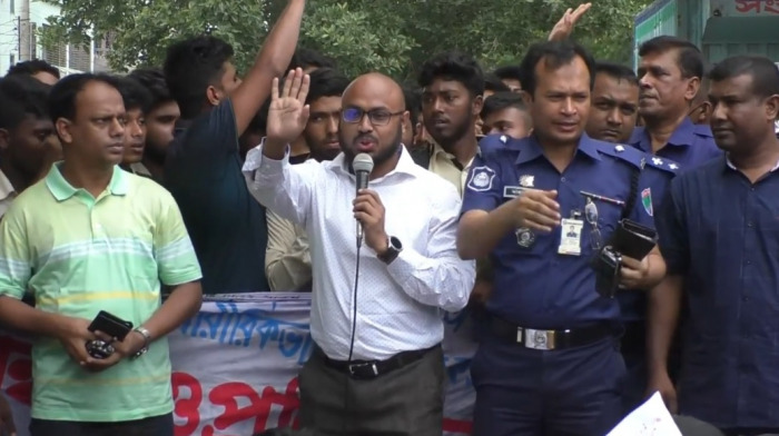 তেঁতুল শেখ কলেজের অধ্যক্ষকে সভাপতির গালিগালাজের ভিডিও ভাইরাল ও অর্থ কেলেঙ্কারির অভিযোগ