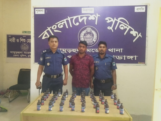 দামুড়হুদায় ৪০ বোতল ফেন্সিডিলসহ সাব্বির আটক