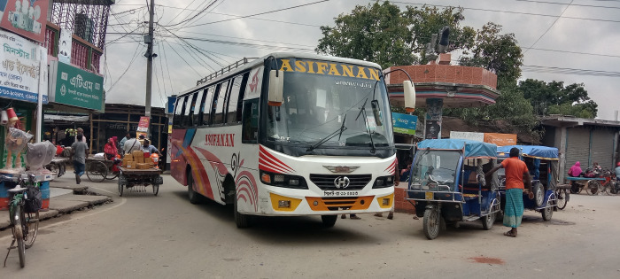 হাসাদহ-আন্দুলবাড়ীয়া-গড়াইটুপি-সরোজগঞ্জ ভায়া চুয়াডাঙ্গা রুটে বাস চলাচল শুরু