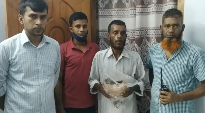 গাংনীতে ৫ শ গ্রাম গাঁজাসহ মাদক ব্যবসায়ী আটক