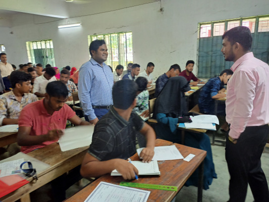 চুয়াডাঙ্গায় কারিগরি শিক্ষাবোর্ডের অধীনে ৭টি ট্রেডে ফাইনাল পরীক্ষা অনুষ্ঠিত