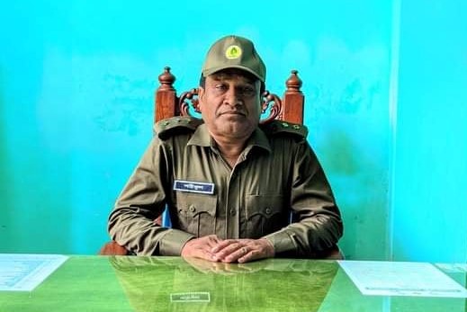 জীবননগরে বন বিভাগের কর্মকর্তার বিরুদ্ধে বেরিয়ে আসছে আরও গোপন তথ্য