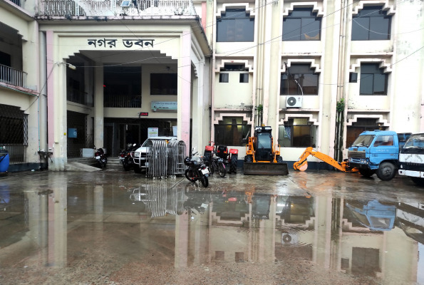 ঝিনাইদহ পৌরসভায় ভিজিএফ কার্ড বিতরণে ঘাপলা