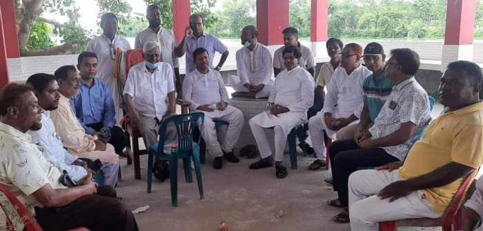 আলমডাঙ্গা বধ্যভূমি পরিদর্শন শেষে আলোচনা সভায় এমপি ছেলুন জোয়ার্দ্দার