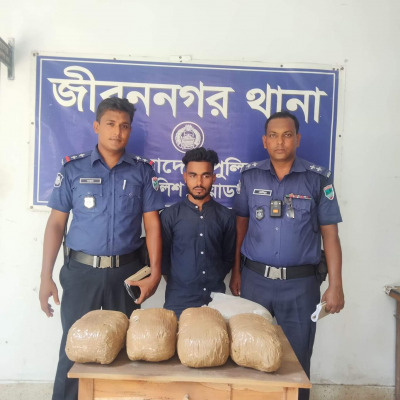 জীবননগরে মোটরসাইকেলের লাইসেন্স যাচাইয়ের অভিযানে