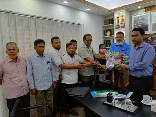 আলমডাঙ্গায় ইউএনওর সাথে ডিপ্লোমা মেডিকেল অ্যাসোসিয়েশনের সাক্ষাত