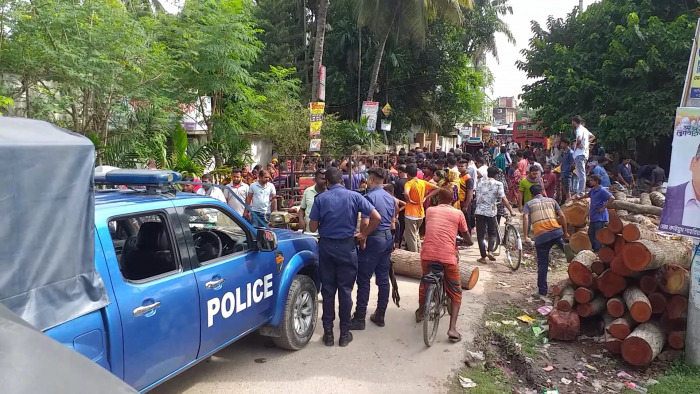 ঝিনাইদহে বাসের ধাক্কায় মাছ ব্যবসায়ী নিহত