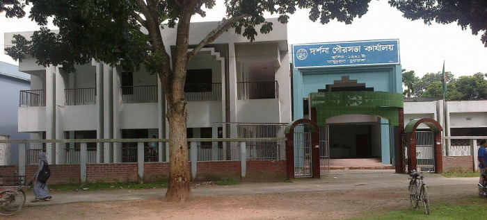 দর্শনা পৌরসভার প্রকৌশলীর ওপর হামলা ও ভাঙচুরের ঘটনা