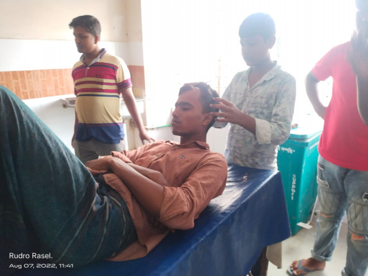 আলমডাঙ্গায় ইজিবাইক চালককে পিটিয়ে জখমের অভিযোগ