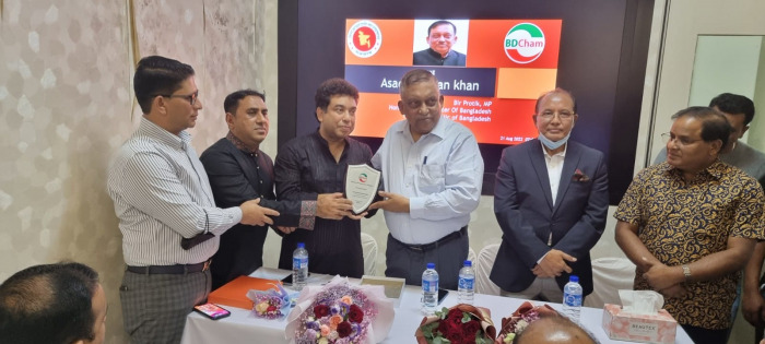 সিঙ্গাপুরে সফররত স্বারাষ্ট্রমন্ত্রী আসাদুজ্জামান খান কামালকে বিডিচ্যামের পক্ষ থেকে সংবর্ধনা