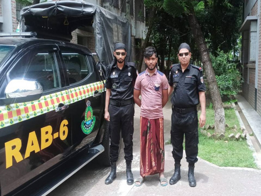 দামুড়হুদার ছোট দুধপাতিলায় র‌্যাবের মাদকবিরোধী অভিযান