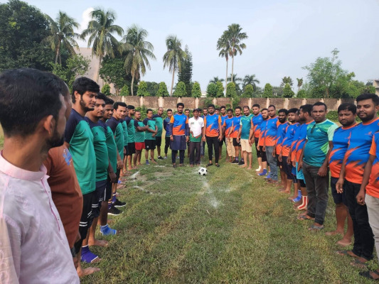 এএইচএস ফেন্ডস-২০০৬ এর উদ্যোগে প্রীতি ফুটবল ম্যাচ ও পুনর্মিলনী অনুষ্ঠিত