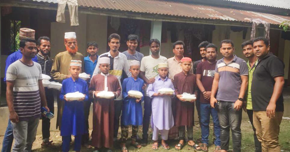 উথলীতে মাদরাসা ও এতিমখানায় খাবার বিতরণ