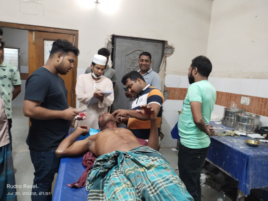 গড়াইটুপিতে জমিতে বিষ প্রয়োগ করা নিয়ে দ্বন্দ্বে দুইপক্ষের সংঘর্ষ, চারজন আহত