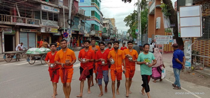 চুয়াডাঙ্গায় শিব বাবার মহাপূর্ণস্নান ও নগ্ন পদযাত্রা উদ্যাপন