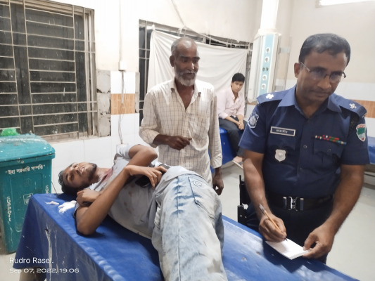 স্বামী-স্ত্রীর বিরোধ মেটাতে গিয়ে যুবক জখম!