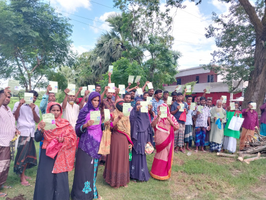 ঝিনাইদহে ১৫ টাকা কেজি দরে চাল বিতরণে ব্যাপক অনিয়মের অভিযোগ