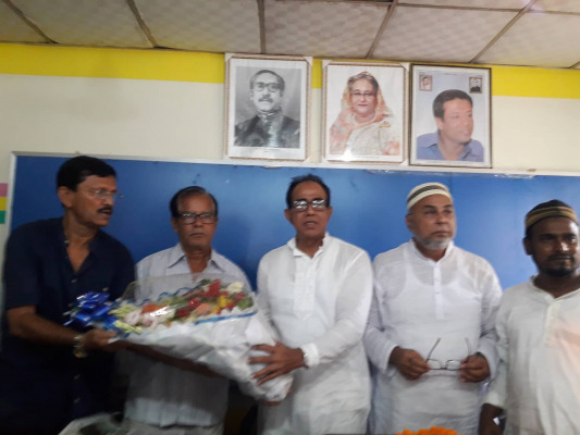 চুয়াডাঙ্গা জেলা পরিষদ নির্বাচনে আ.লীগের দলীয় মনোনয়ন পাওয়ায় মনজুকে শুভেচ্ছা প্রদান