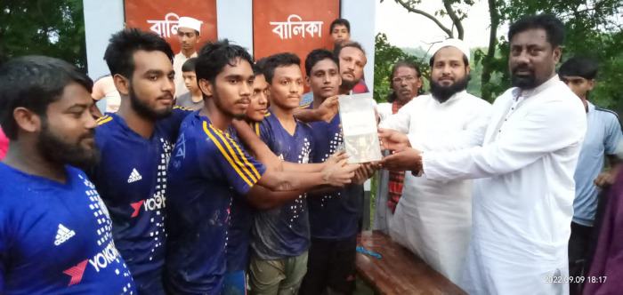 দামুড়হুদার কেশবপুরে মিনি ফুটবল টুর্নামেন্টের ফাইনাল