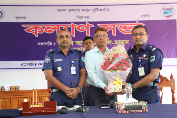 চুয়াডাঙ্গায় পুলিশের মাসিক কল্যাণ ও অপরাধ পর্যালোচনা সভায় পুলিশ সুপার আব্দুল্লাহ আল মামুন